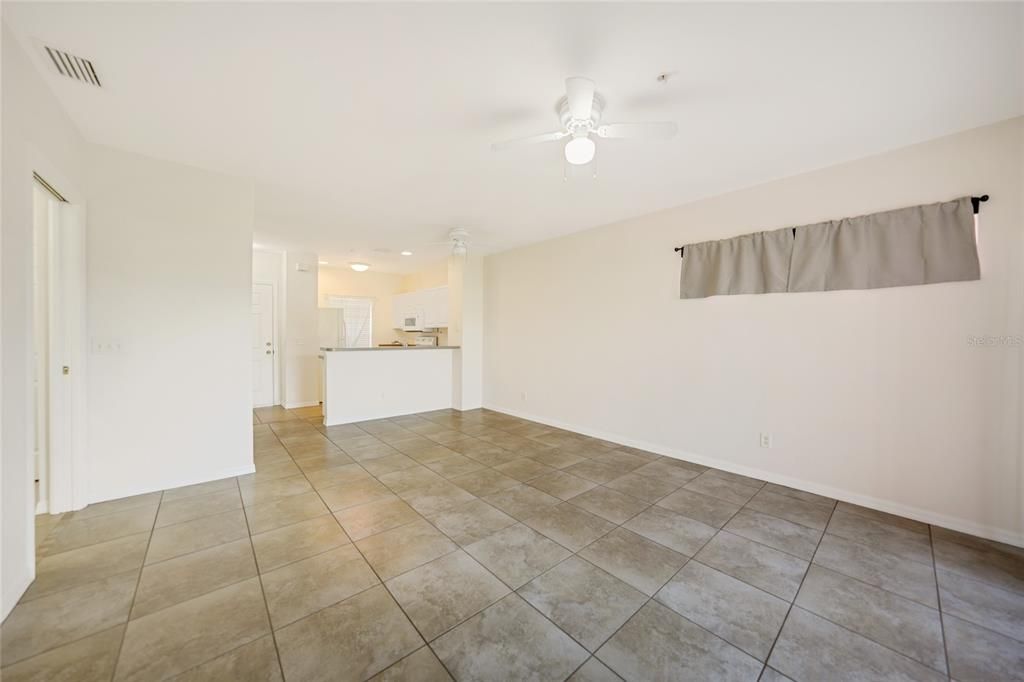 En Venta: $139,800 (2 camas, 2 baños, 924 Pies cuadrados)