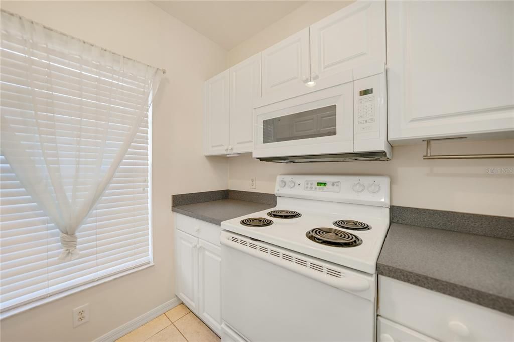 En Venta: $139,800 (2 camas, 2 baños, 924 Pies cuadrados)