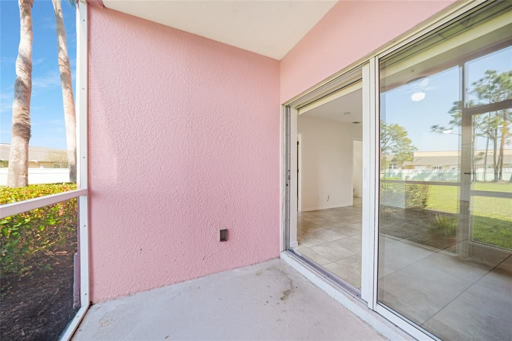 En Venta: $139,800 (2 camas, 2 baños, 924 Pies cuadrados)