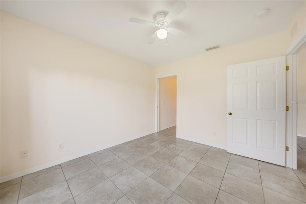 En Venta: $139,800 (2 camas, 2 baños, 924 Pies cuadrados)