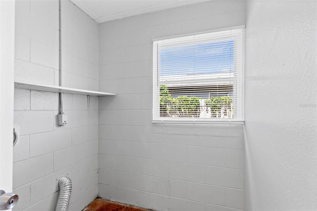 For Sale: $339,000 (4 beds, 2 baths, 1866 Square Feet)