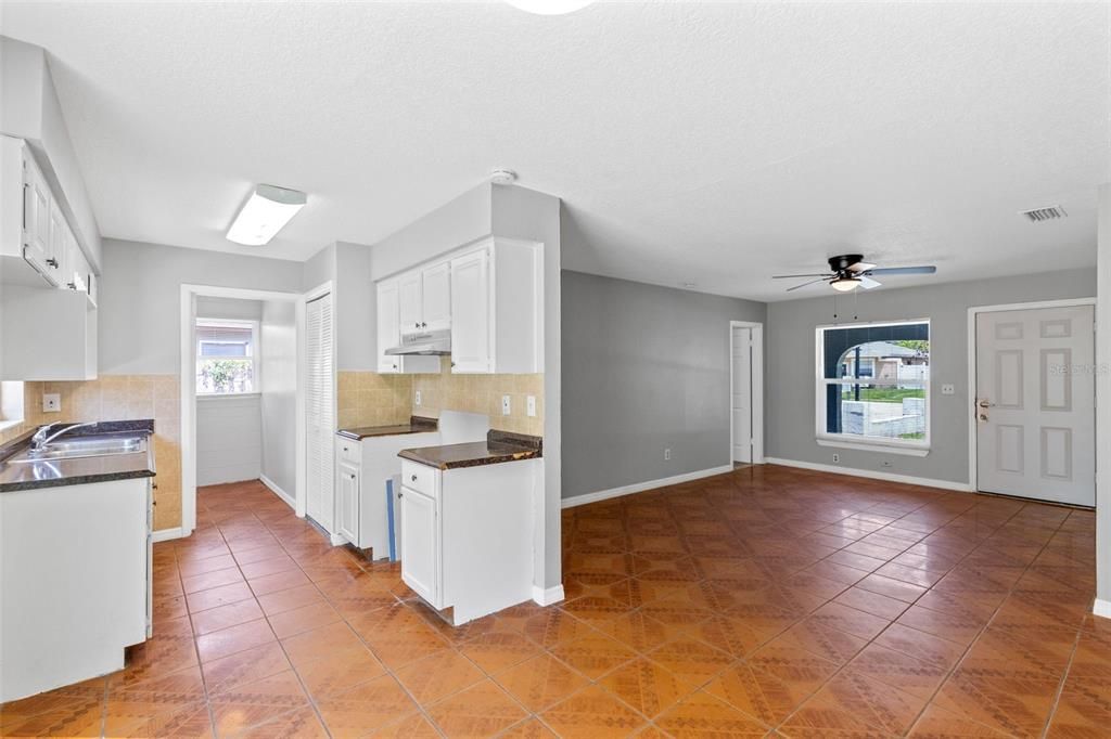 For Sale: $339,000 (4 beds, 2 baths, 1866 Square Feet)