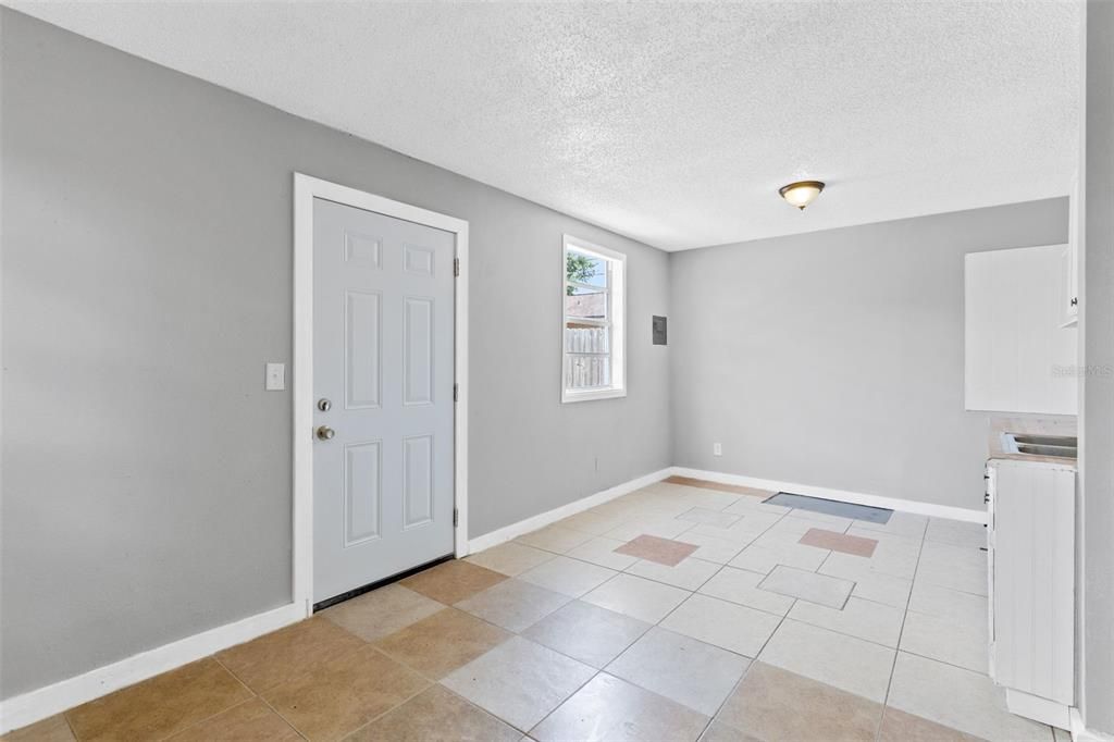 For Sale: $339,000 (4 beds, 2 baths, 1866 Square Feet)