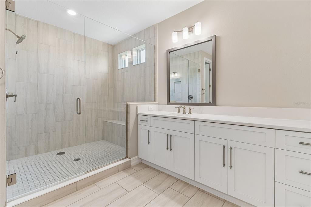 Active With Contract: $799,999 (5 beds, 3 baths, 3176 Square Feet)