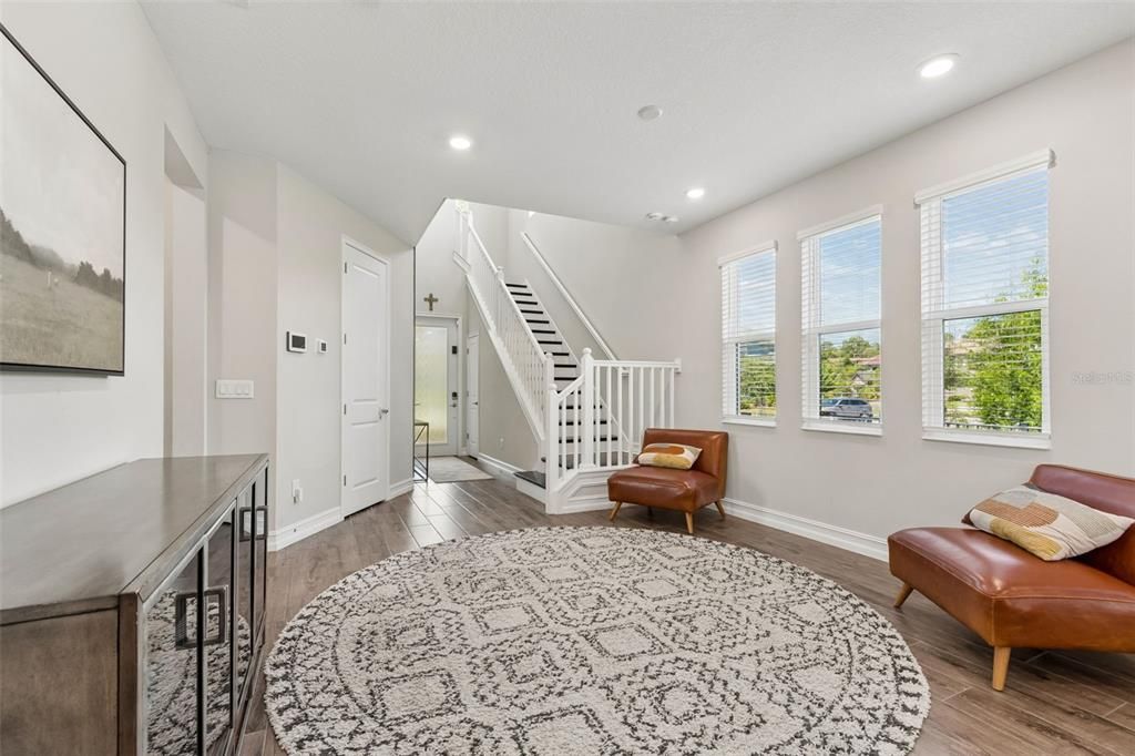 Active With Contract: $799,999 (5 beds, 3 baths, 3176 Square Feet)