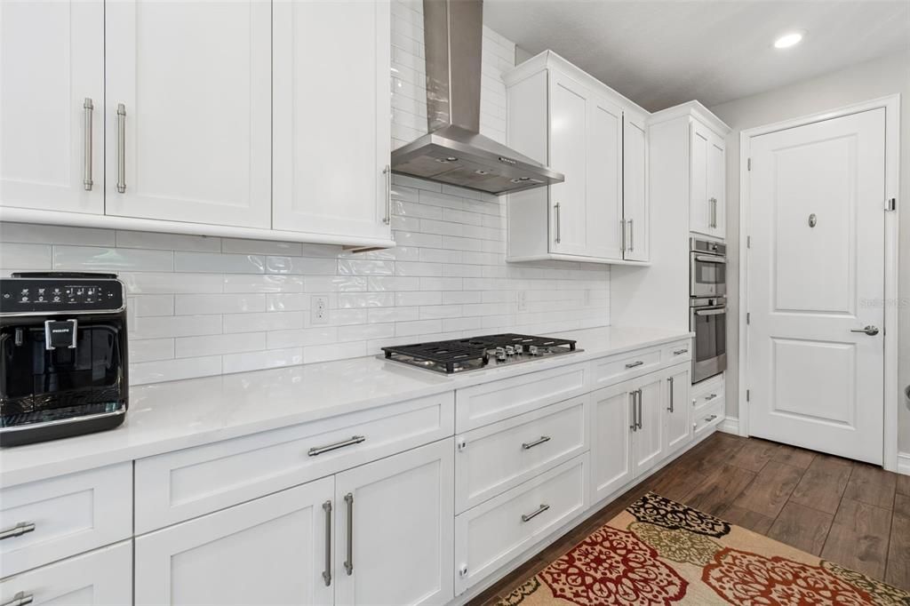 Active With Contract: $799,999 (5 beds, 3 baths, 3176 Square Feet)