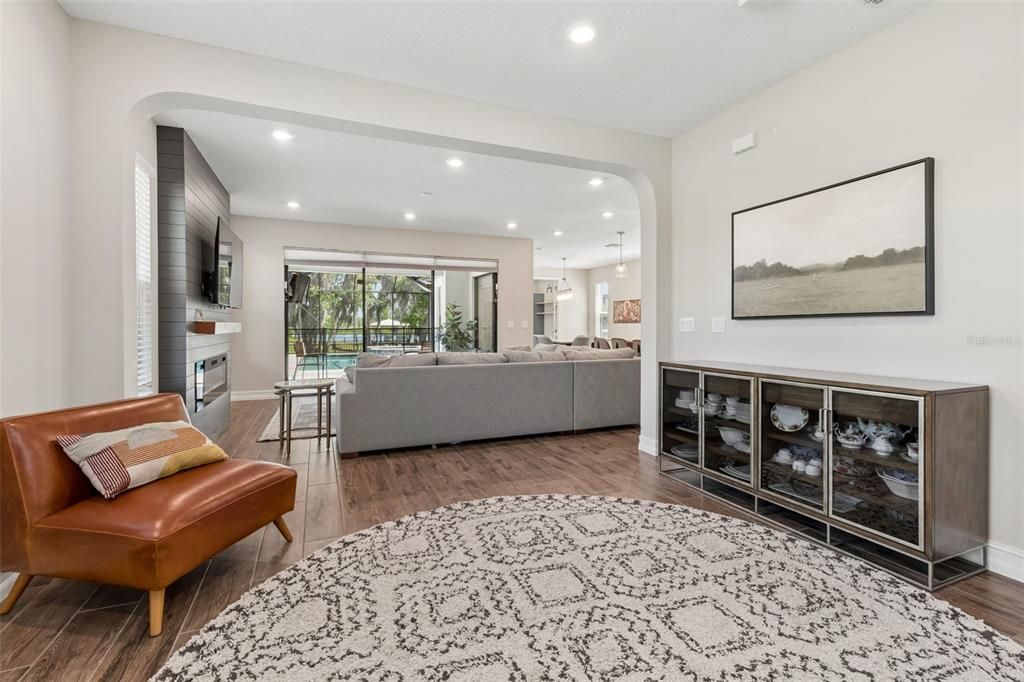 Active With Contract: $799,999 (5 beds, 3 baths, 3176 Square Feet)