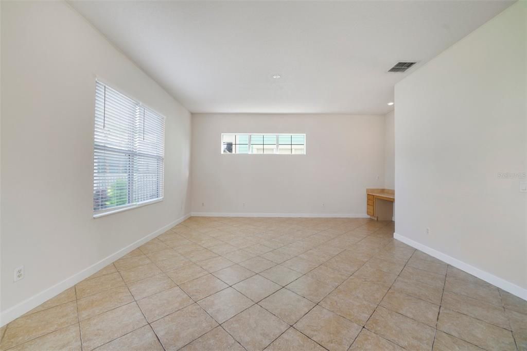 В аренду: $2,595 (4 спален, 2 ванн, 2296 Квадратных фут)