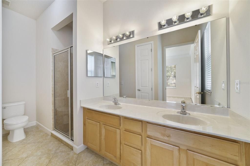 В аренду: $2,595 (4 спален, 2 ванн, 2296 Квадратных фут)