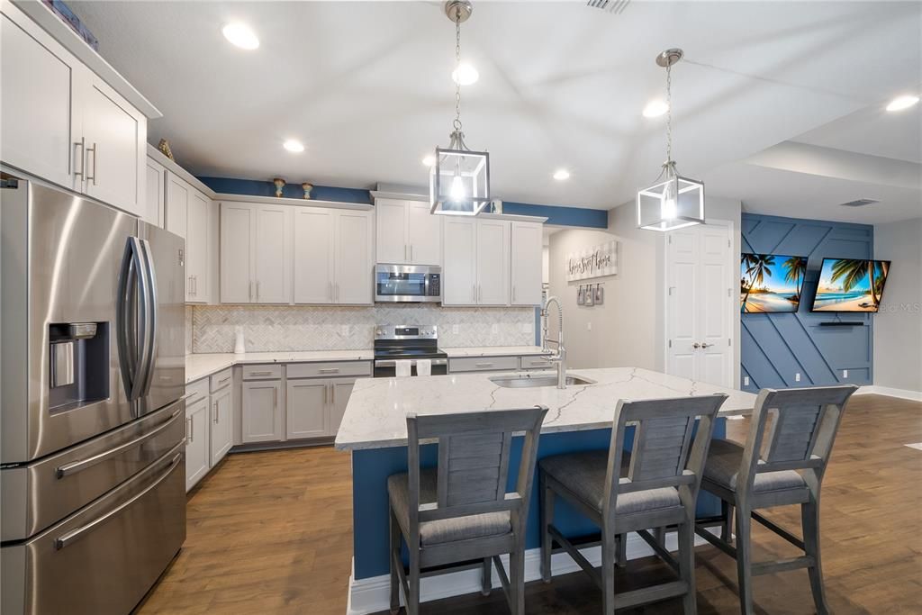 For Sale: $599,900 (4 beds, 2 baths, 2168 Square Feet)