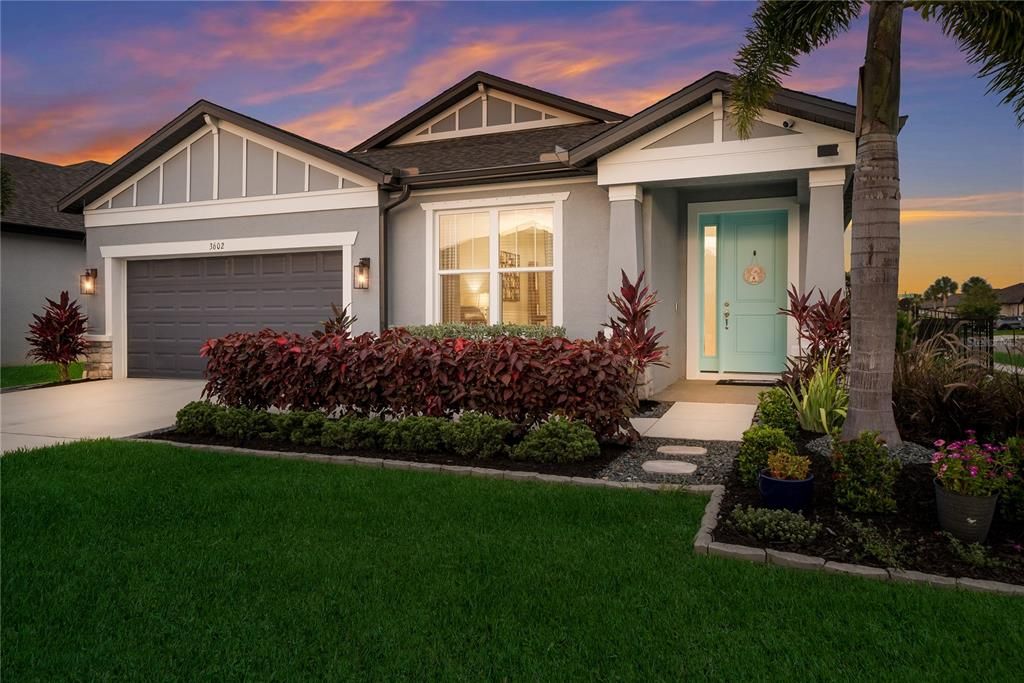 For Sale: $599,900 (4 beds, 2 baths, 2168 Square Feet)