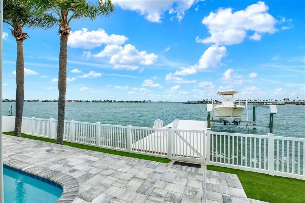 For Sale: $1,300,000 (4 beds, 3 baths, 1762 Square Feet)