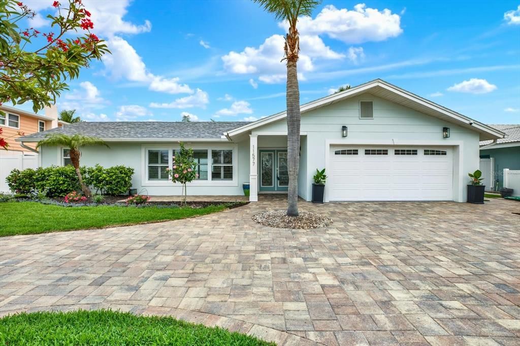For Sale: $1,300,000 (4 beds, 3 baths, 1762 Square Feet)