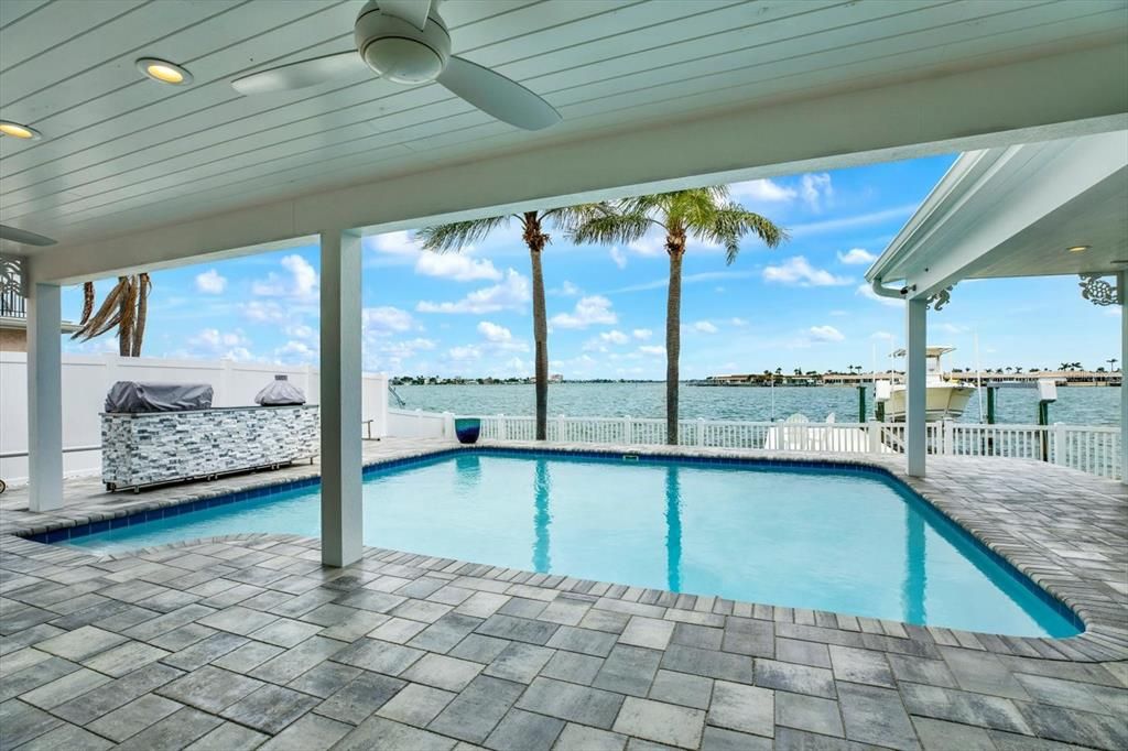 For Sale: $1,300,000 (4 beds, 3 baths, 1762 Square Feet)