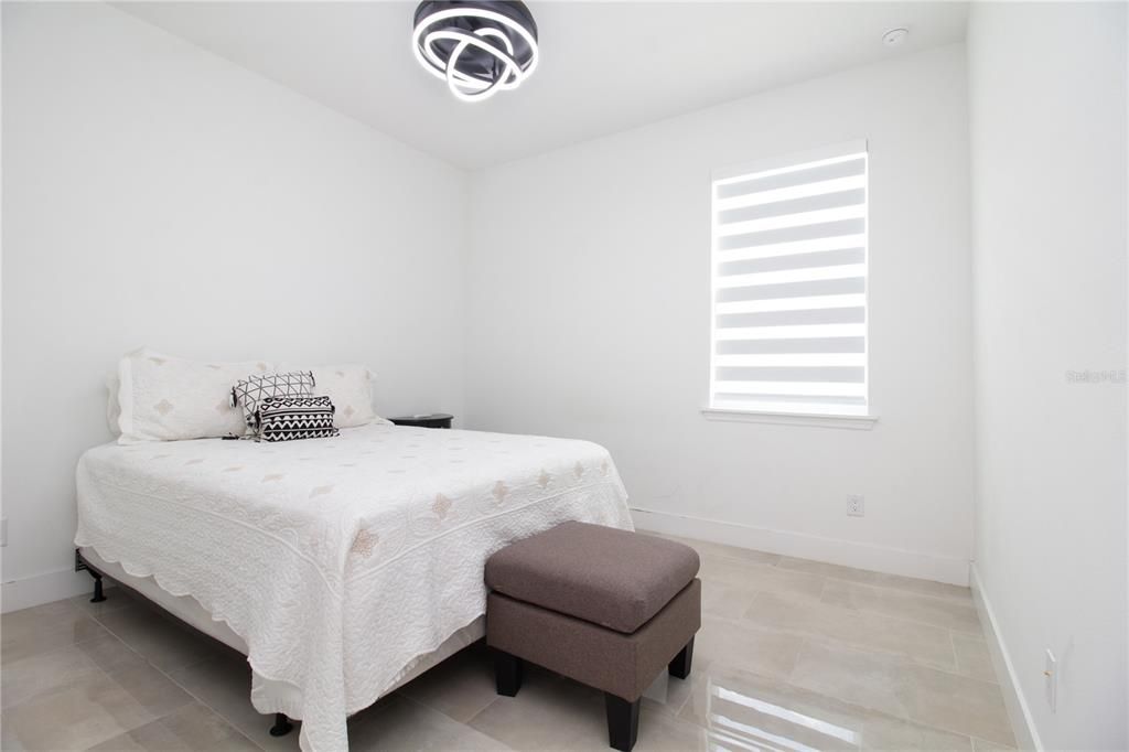 En Venta: $565,000 (4 camas, 3 baños, 2174 Pies cuadrados)