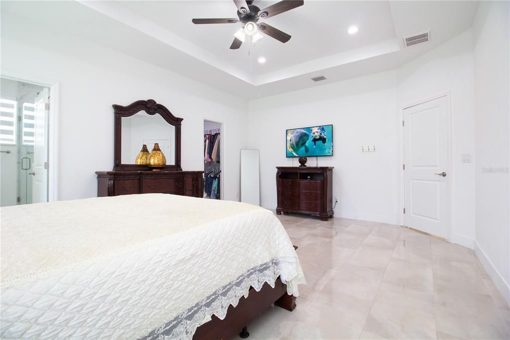 En Venta: $565,000 (4 camas, 3 baños, 2174 Pies cuadrados)
