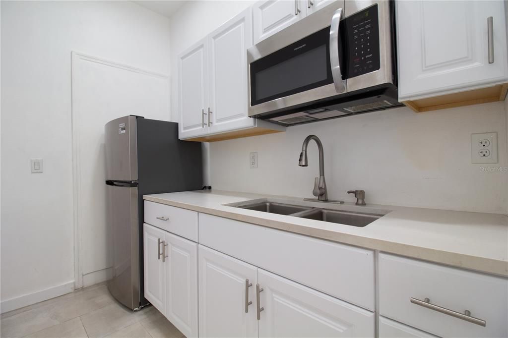 En Venta: $565,000 (4 camas, 3 baños, 2174 Pies cuadrados)
