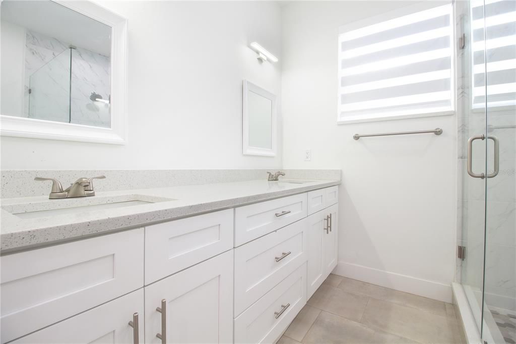 En Venta: $565,000 (4 camas, 3 baños, 2174 Pies cuadrados)
