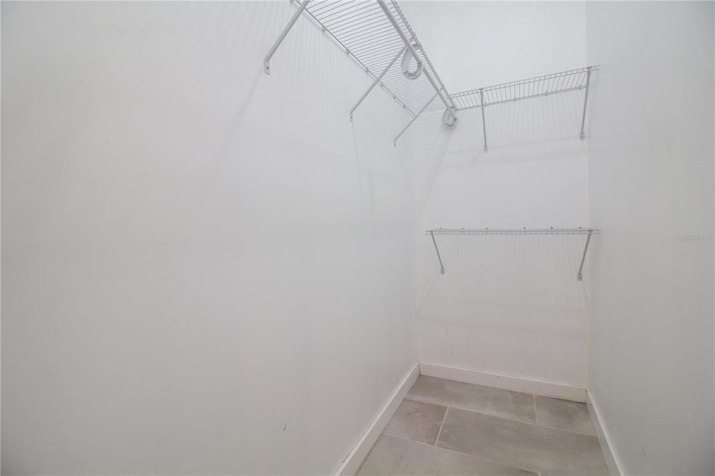 En Venta: $565,000 (4 camas, 3 baños, 2174 Pies cuadrados)
