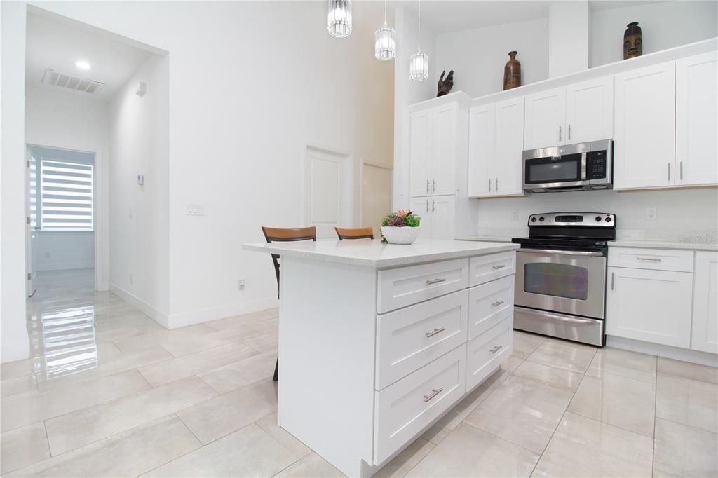En Venta: $565,000 (4 camas, 3 baños, 2174 Pies cuadrados)
