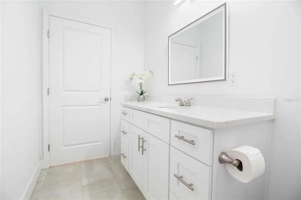 En Venta: $565,000 (4 camas, 3 baños, 2174 Pies cuadrados)