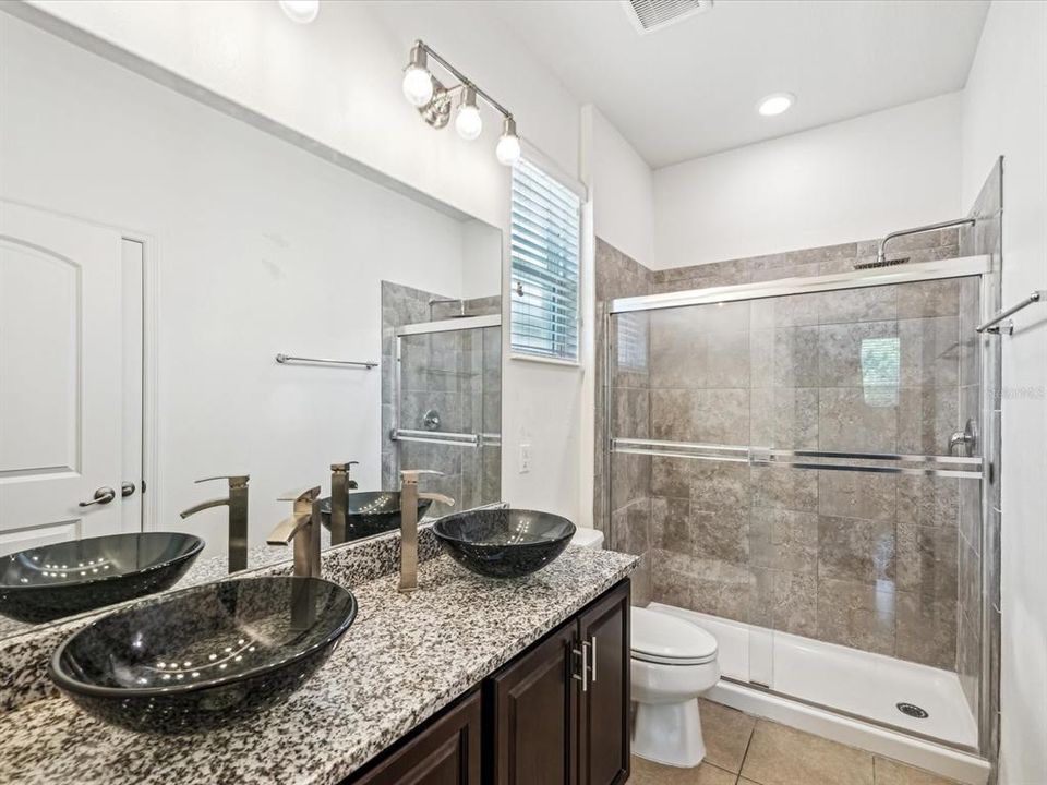 For Rent: $2,495 (3 beds, 2 baths, 1444 Square Feet)