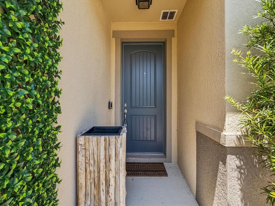 For Rent: $2,495 (3 beds, 2 baths, 1444 Square Feet)