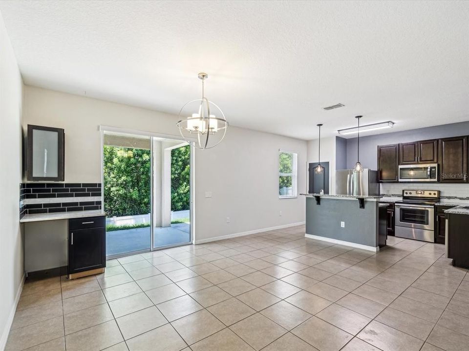 For Rent: $2,495 (3 beds, 2 baths, 1444 Square Feet)