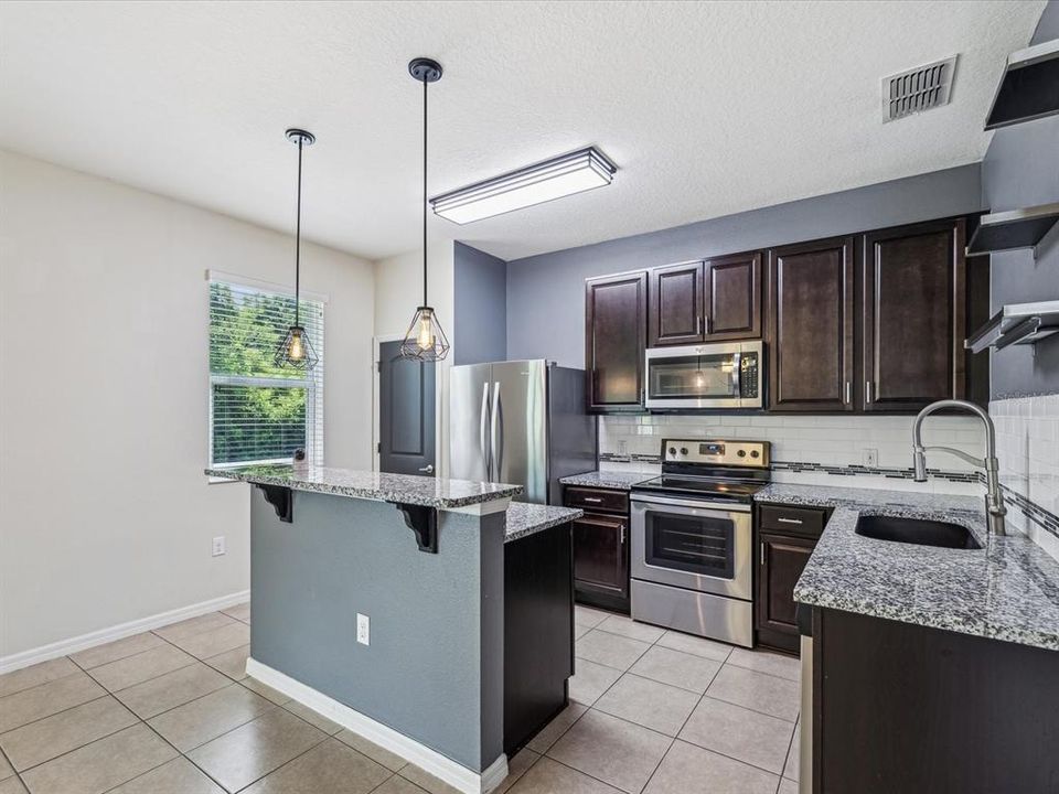For Rent: $2,495 (3 beds, 2 baths, 1444 Square Feet)