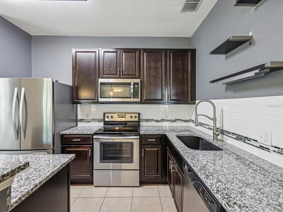 For Rent: $2,495 (3 beds, 2 baths, 1444 Square Feet)