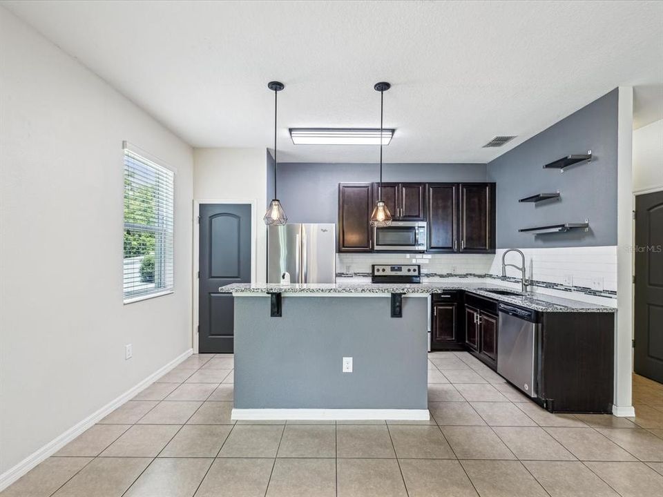 For Rent: $2,495 (3 beds, 2 baths, 1444 Square Feet)