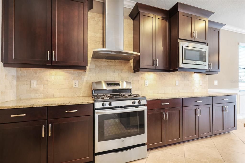 В аренду: $3,995 (5 спален, 4 ванн, 3552 Квадратных фут)