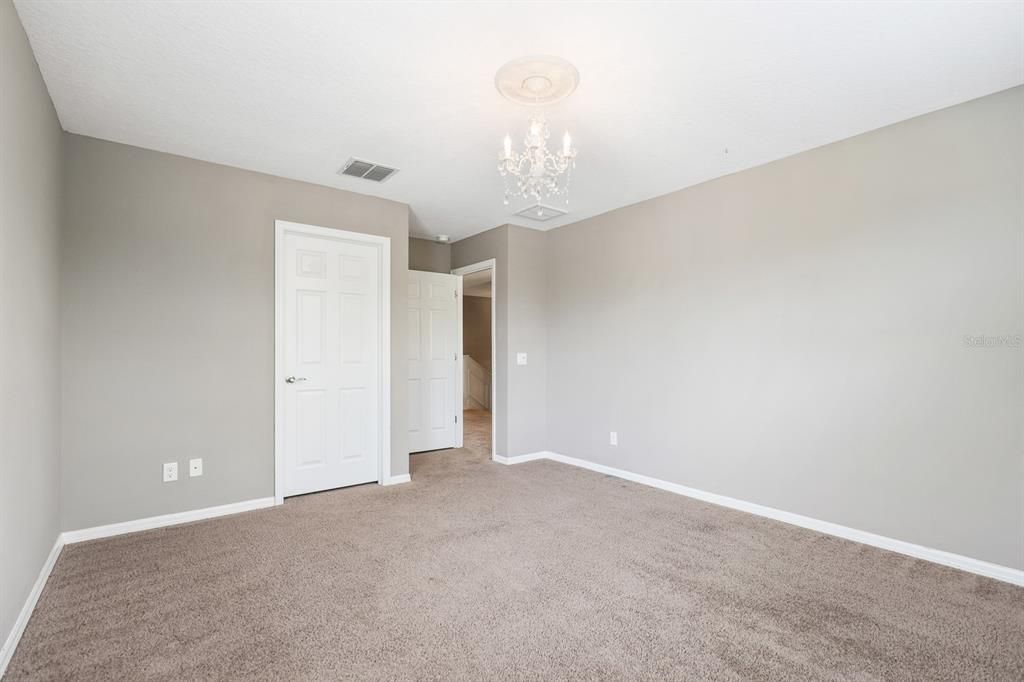 В аренду: $3,995 (5 спален, 4 ванн, 3552 Квадратных фут)