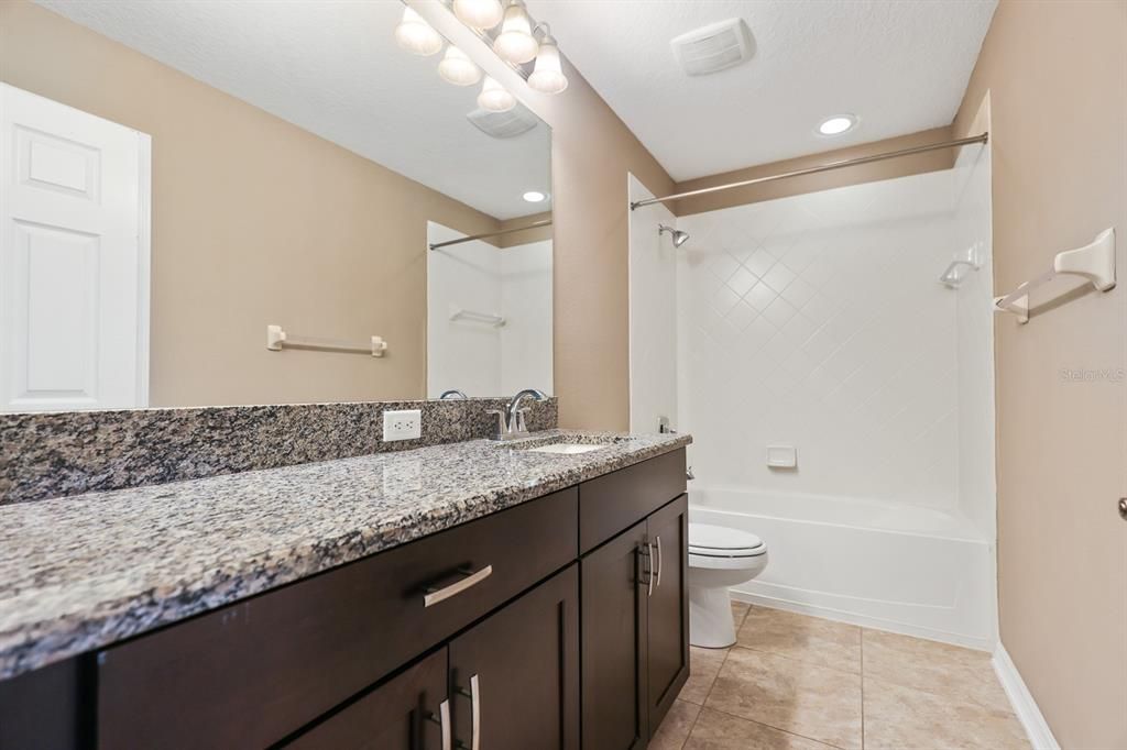 В аренду: $3,995 (5 спален, 4 ванн, 3552 Квадратных фут)