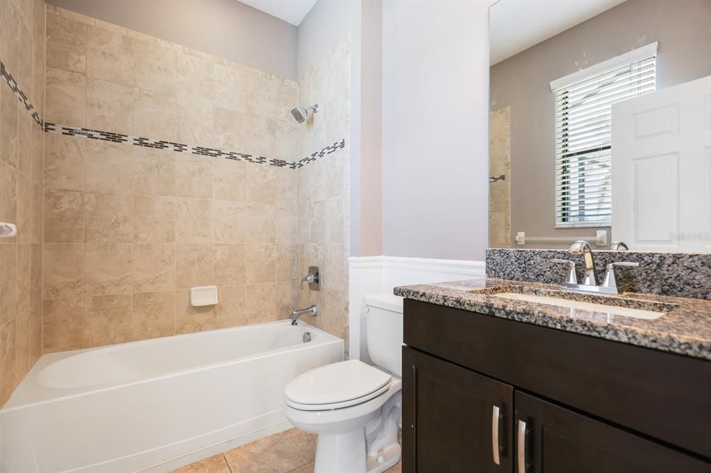 В аренду: $3,995 (5 спален, 4 ванн, 3552 Квадратных фут)