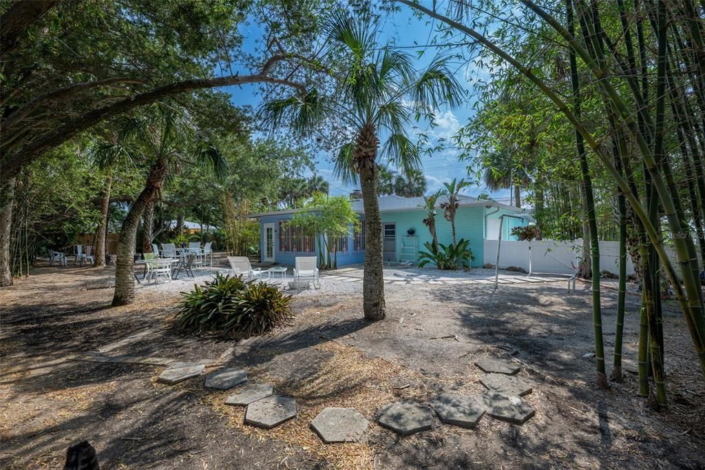 En Renta: $3,250 (2 camas, 1 baños, 1530 Pies cuadrados)
