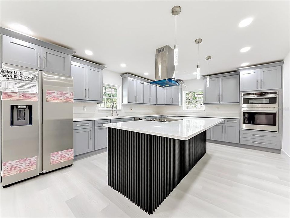 For Sale: $589,000 (4 beds, 3 baths, 2554 Square Feet)