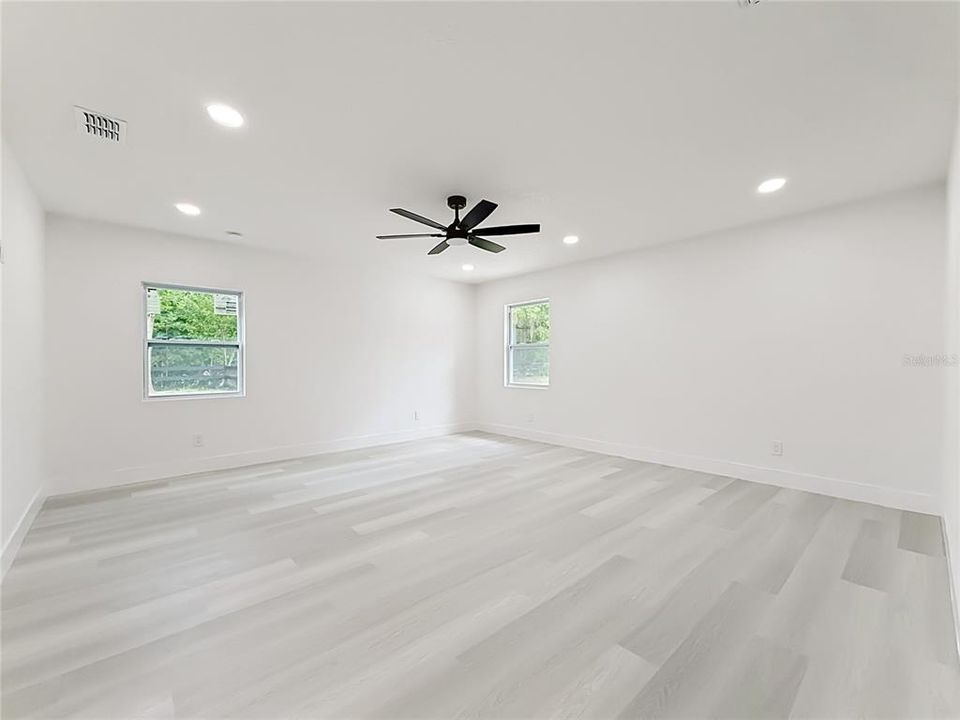 For Sale: $589,000 (4 beds, 3 baths, 2554 Square Feet)