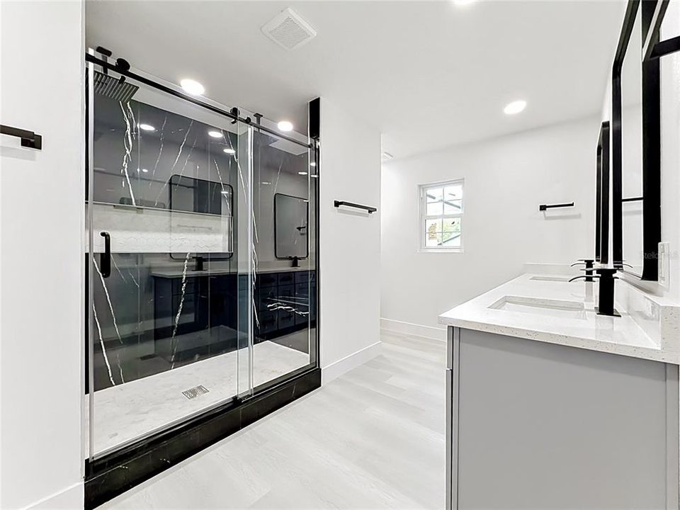 For Sale: $589,000 (4 beds, 3 baths, 2554 Square Feet)