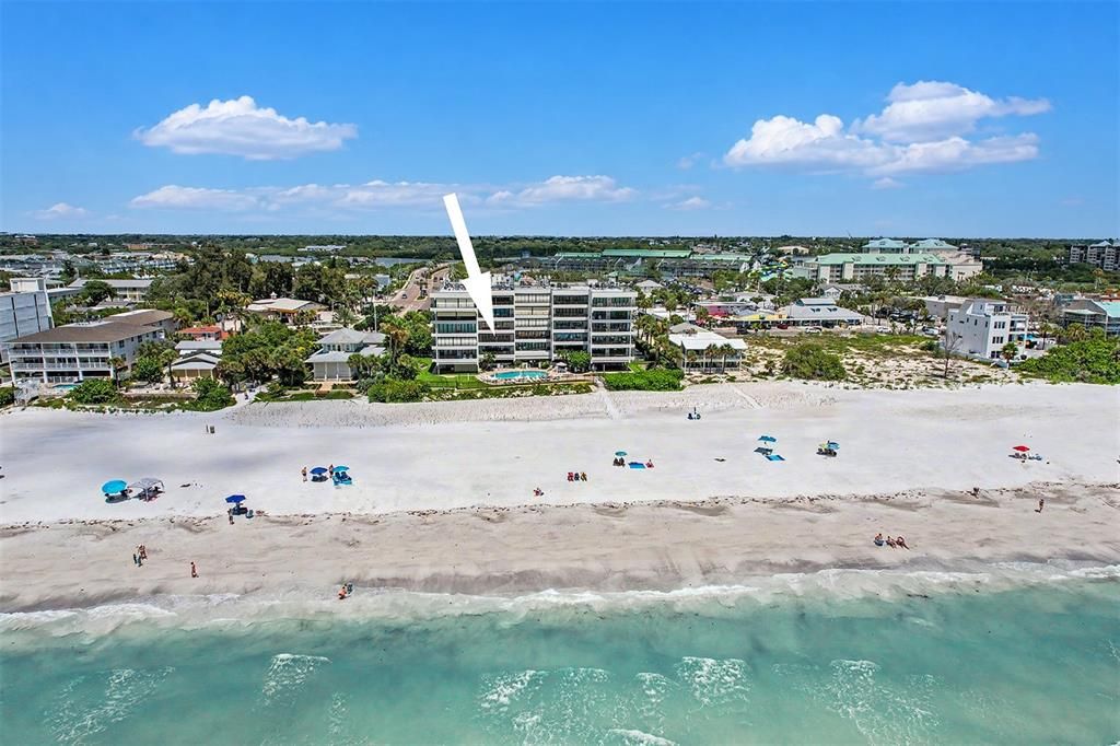 For Sale: $875,000 (2 beds, 2 baths, 1330 Square Feet)