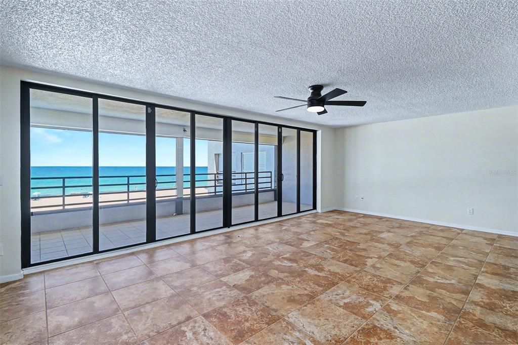 For Sale: $875,000 (2 beds, 2 baths, 1330 Square Feet)