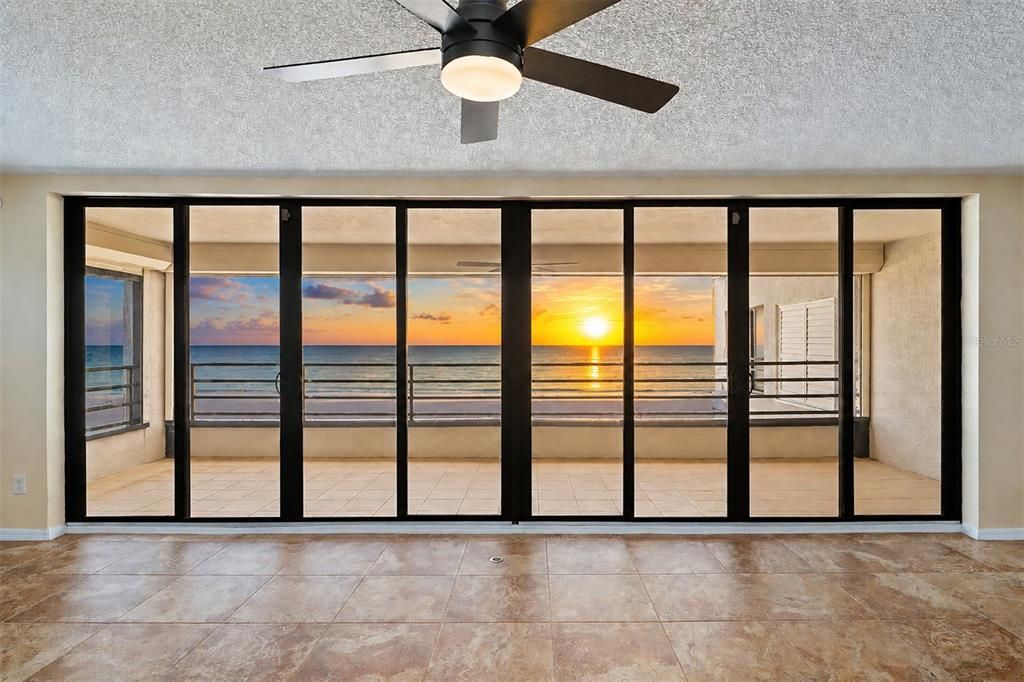 For Sale: $875,000 (2 beds, 2 baths, 1330 Square Feet)