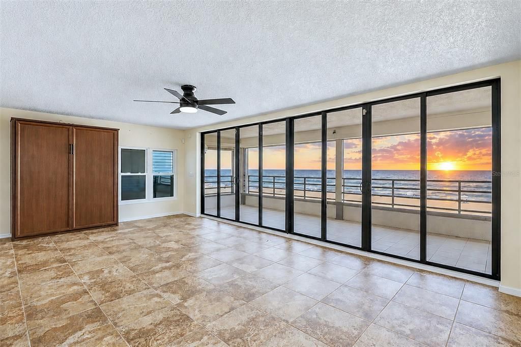 For Sale: $875,000 (2 beds, 2 baths, 1330 Square Feet)