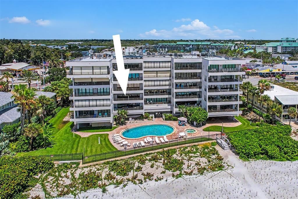 For Sale: $875,000 (2 beds, 2 baths, 1330 Square Feet)