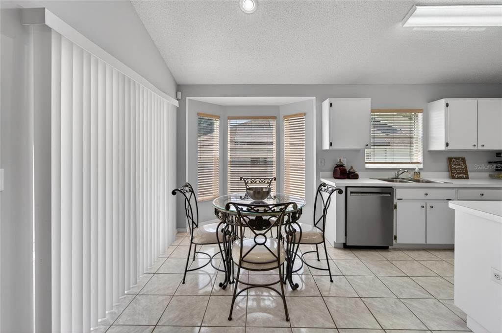 For Sale: $339,900 (3 beds, 2 baths, 1553 Square Feet)