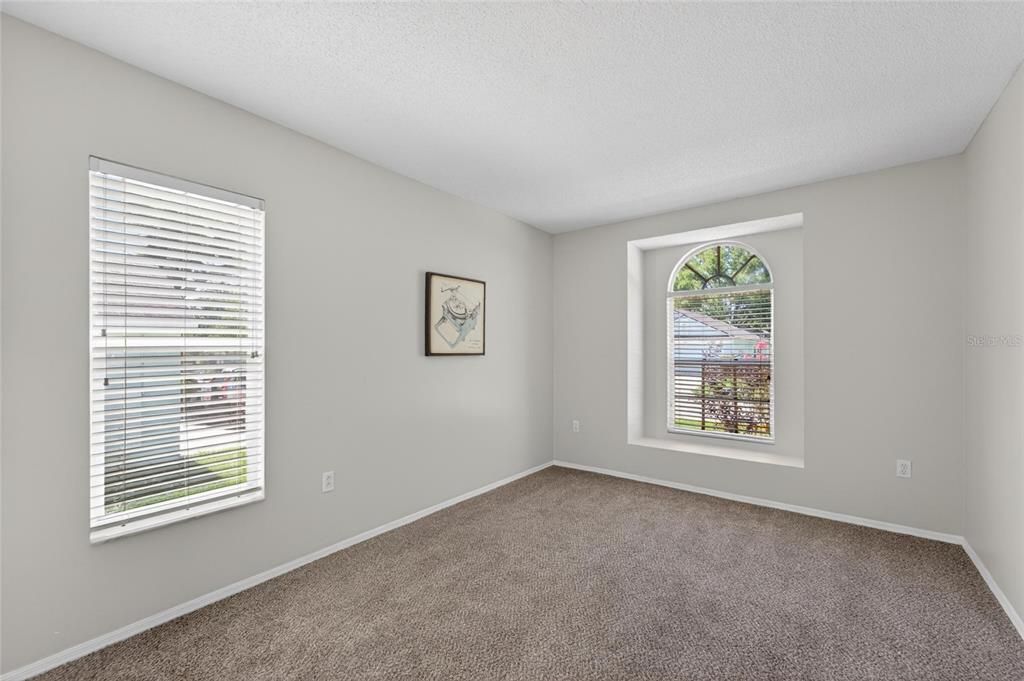 For Sale: $339,900 (3 beds, 2 baths, 1553 Square Feet)