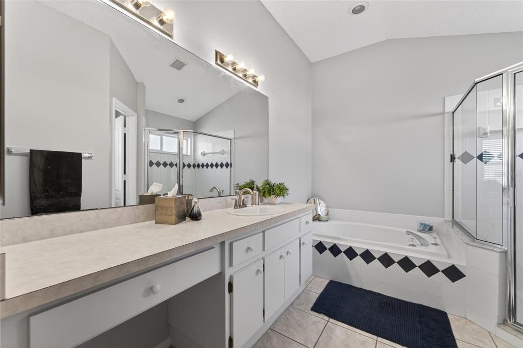 For Sale: $339,900 (3 beds, 2 baths, 1553 Square Feet)