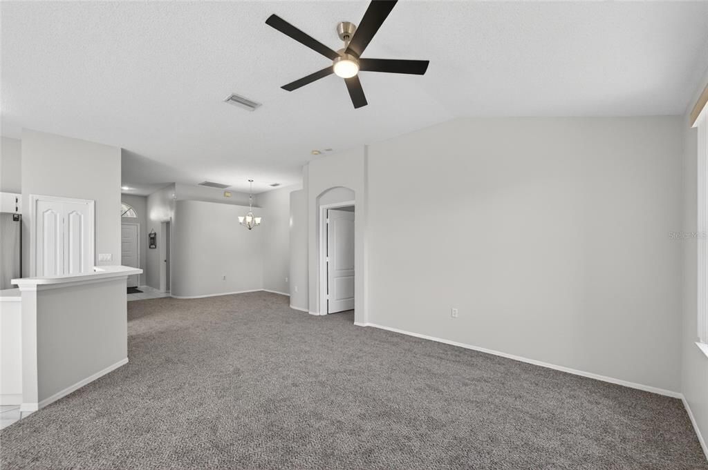 For Sale: $339,900 (3 beds, 2 baths, 1553 Square Feet)