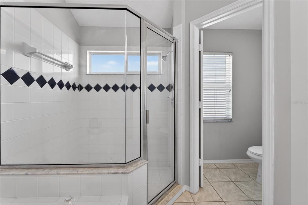 For Sale: $339,900 (3 beds, 2 baths, 1553 Square Feet)