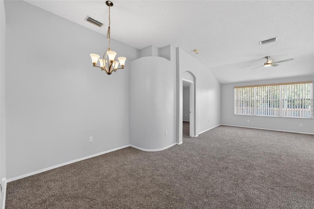 For Sale: $339,900 (3 beds, 2 baths, 1553 Square Feet)
